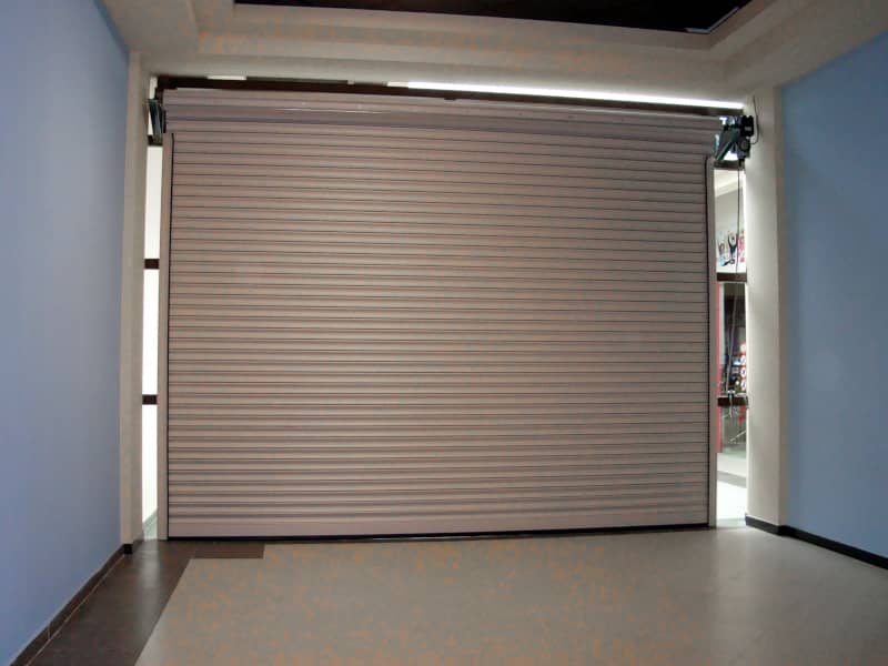 Роллетные ворота DoorHan в Кемеровской области с установкой