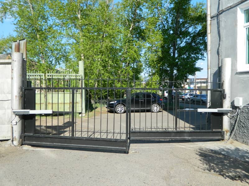 Уличные ворота DoorHan в Кемеровской области с установкой